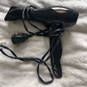 One ‘n only Argan Heat hair dryer